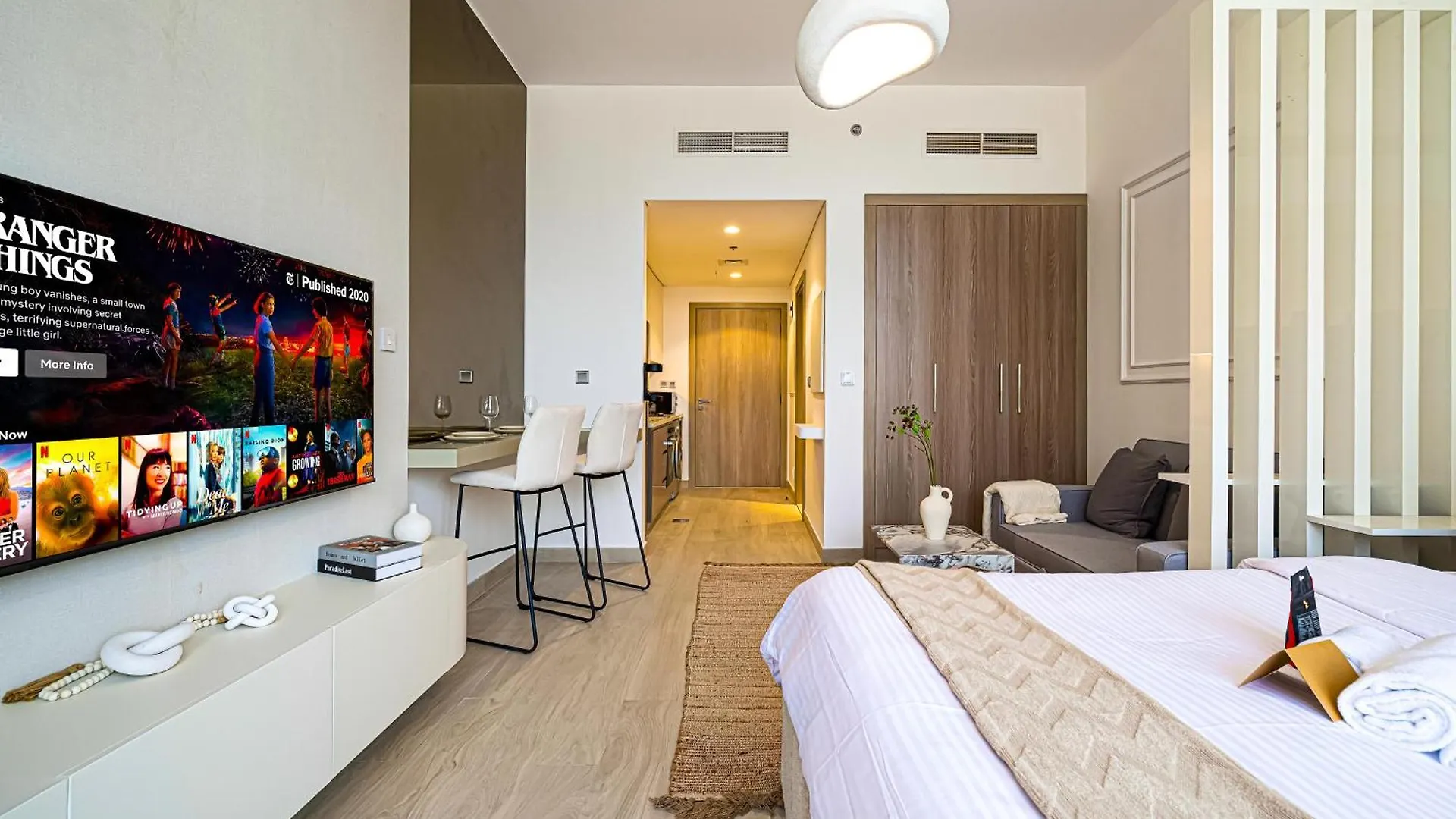 Brand New Studio In Azizi Riviera 迪拜